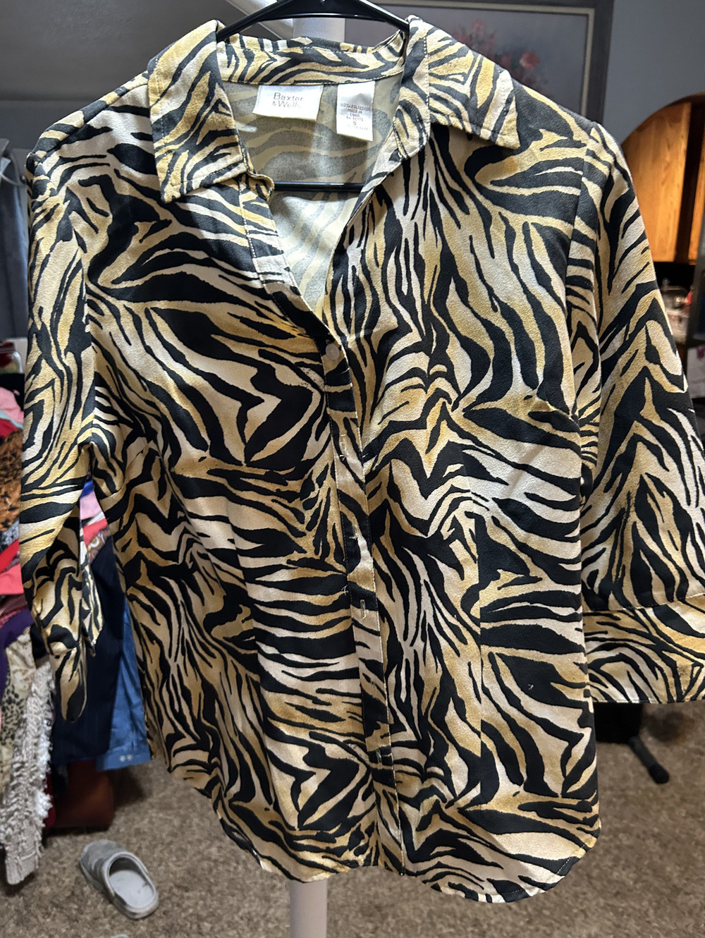 Baxter & Wells Animal Print Button-Up Shirt Size S